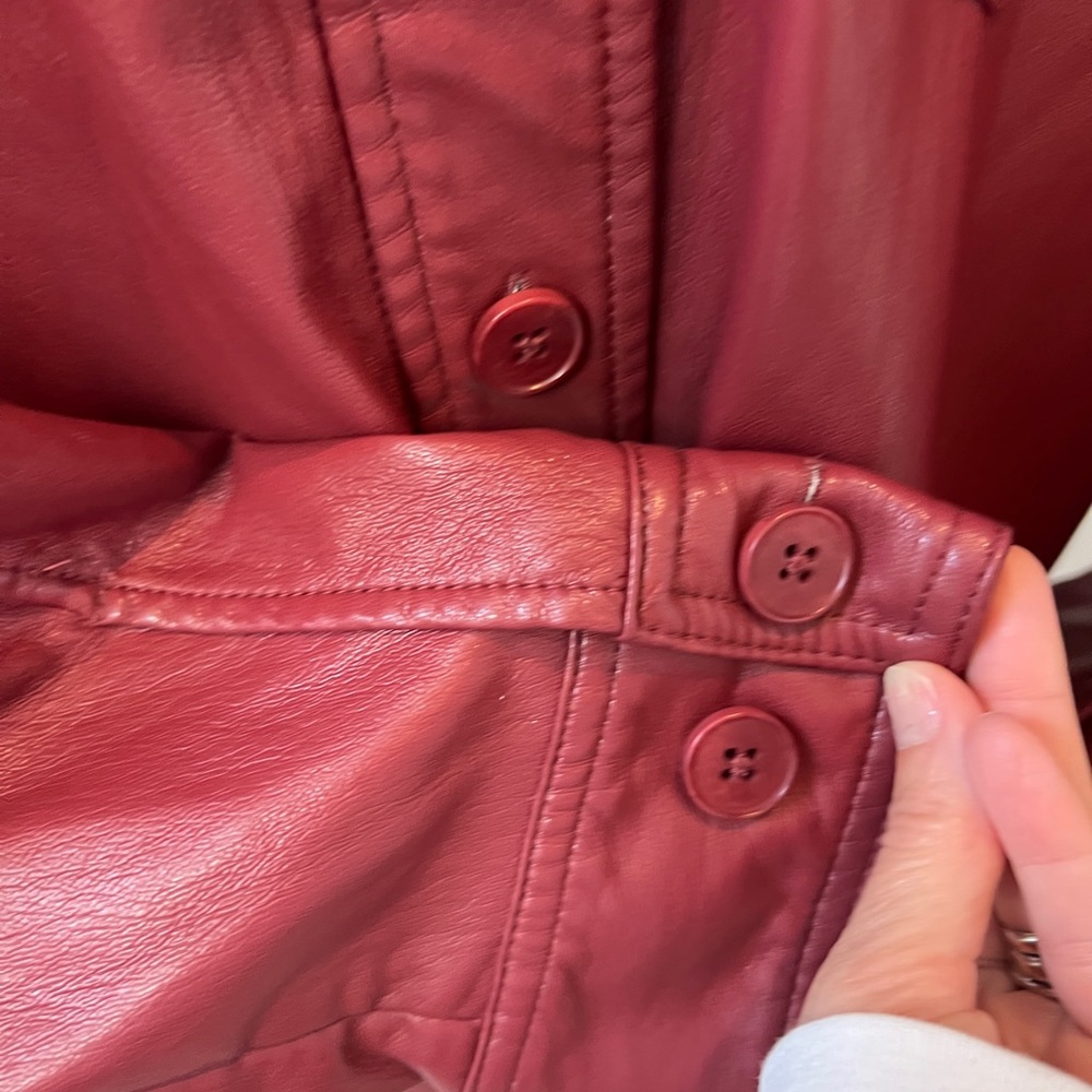 Aritzia Wilfred Vegan Leather Shirt Jacket LIKE NEW Sz M - Picture 3 of 11